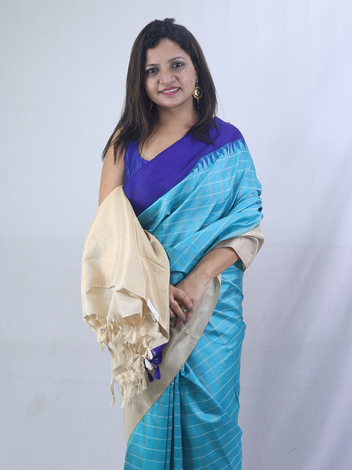 Exquisite Blue Gadwal Handloom Silk Saree - Pure Elegance - Luxurion World