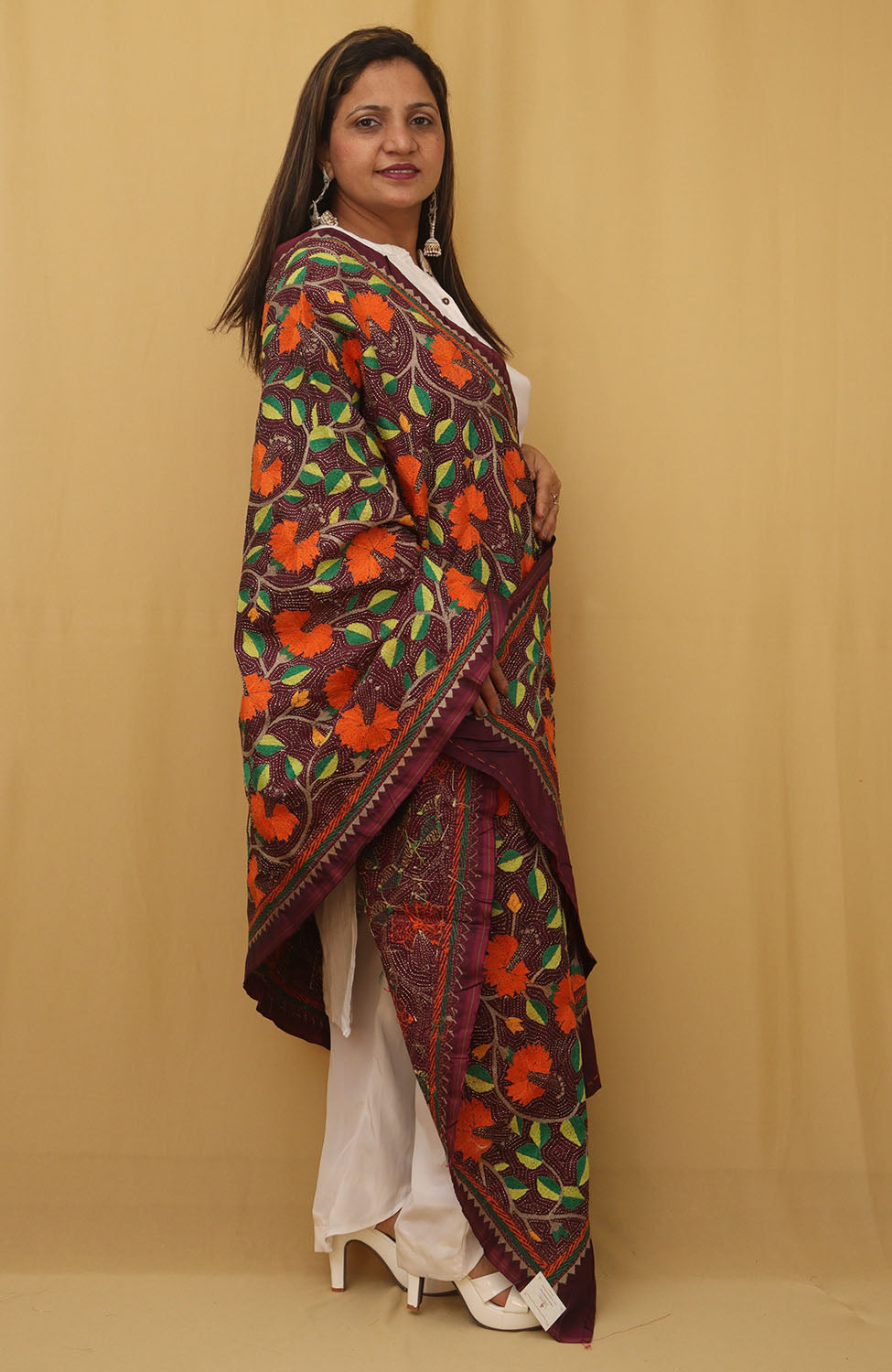 Exquisite Purple Kantha Silk Dupatta with Hand Embroidery - Luxurion World