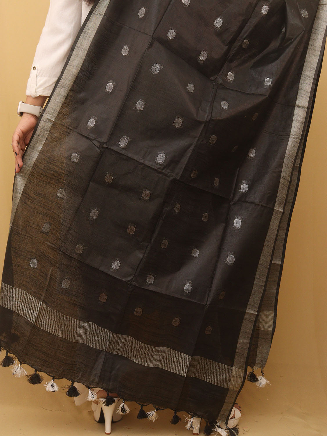 Black Bhagalpur Handloom Linen Cotton Dupatta - Luxurion World