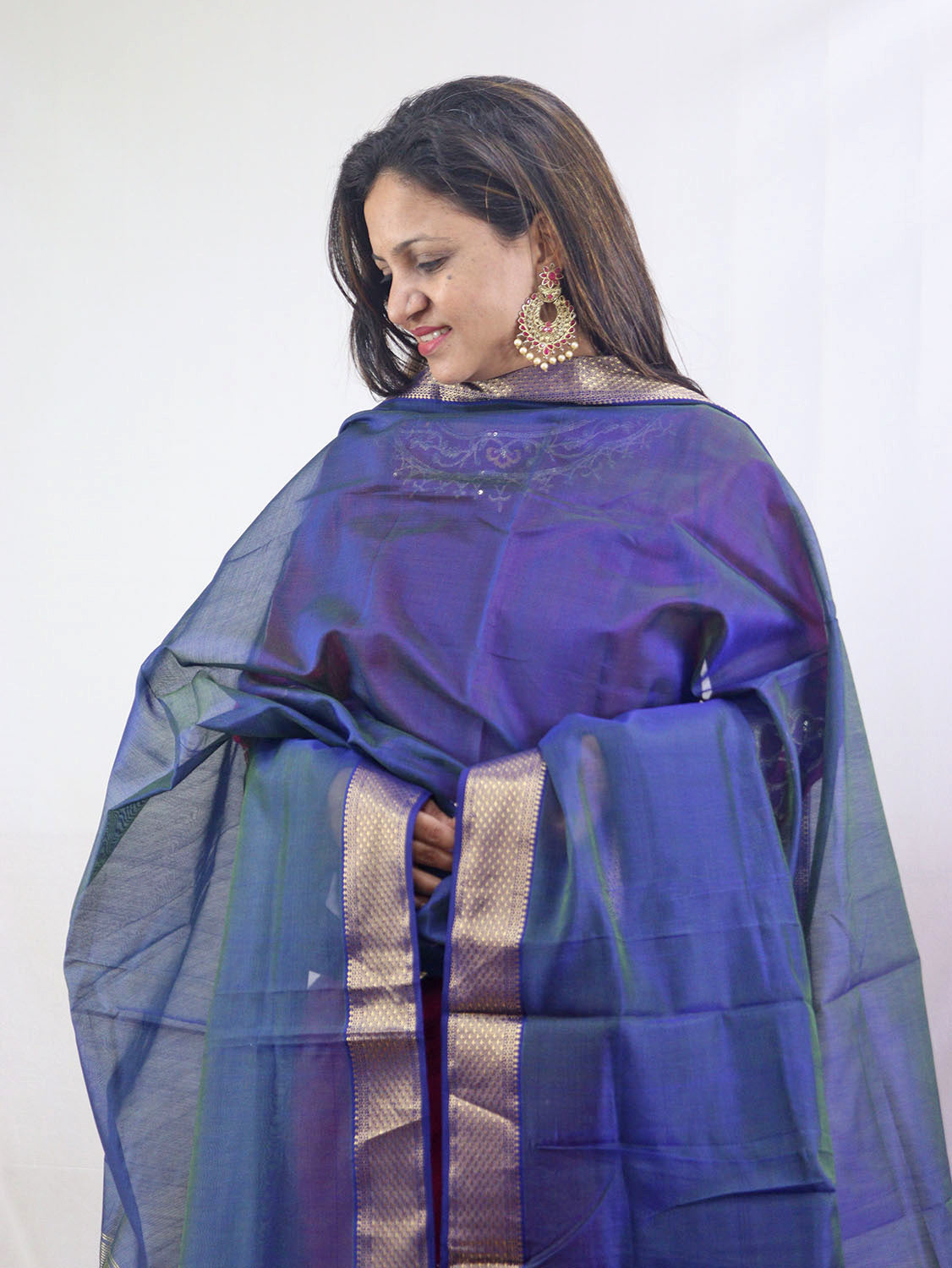 Stunning Blue Maheshwari Silk Cotton Dupatta - Handloom Woven - Luxurion World