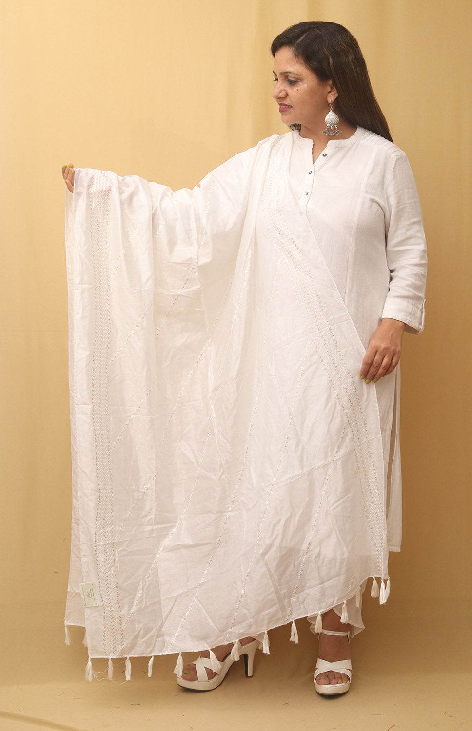 White Embroidered Trendy Chanderi Silk Dupatta - Luxurion World