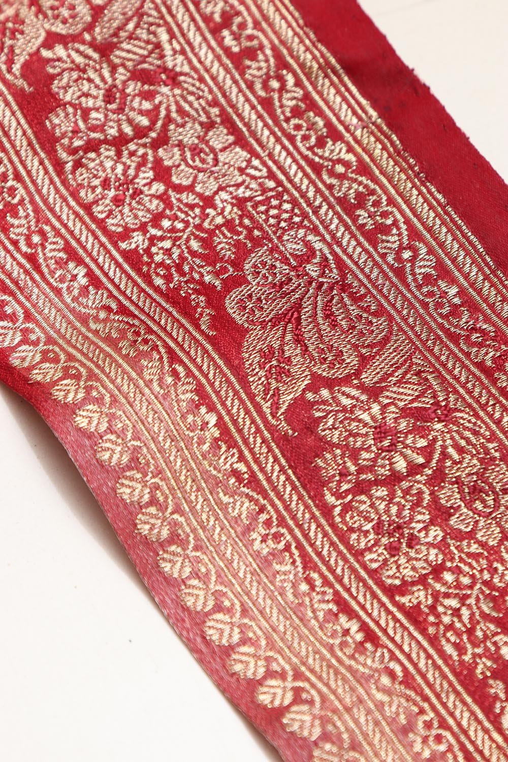 Red Banarasi Handloom Vintage Pure Silk Border Lace ( 1 Mtr ) - Luxurion World