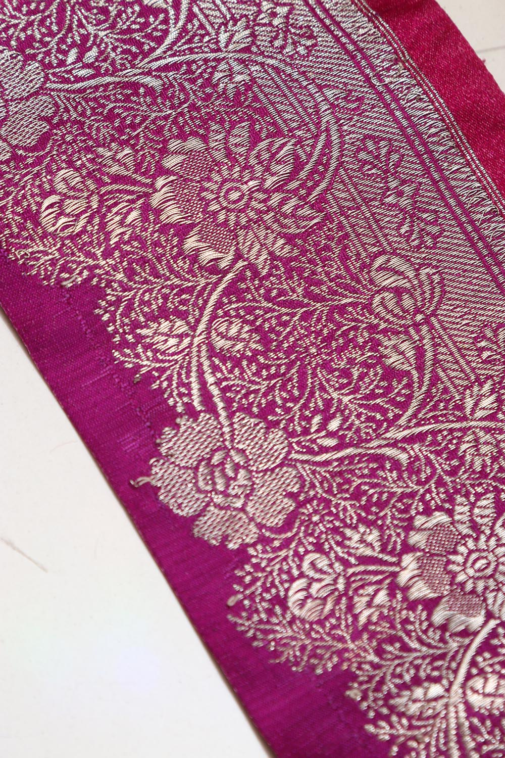 Pink Banarasi Handloom Vintage Pure Silk Border Lace ( 1 Mtr ) - Luxurion World