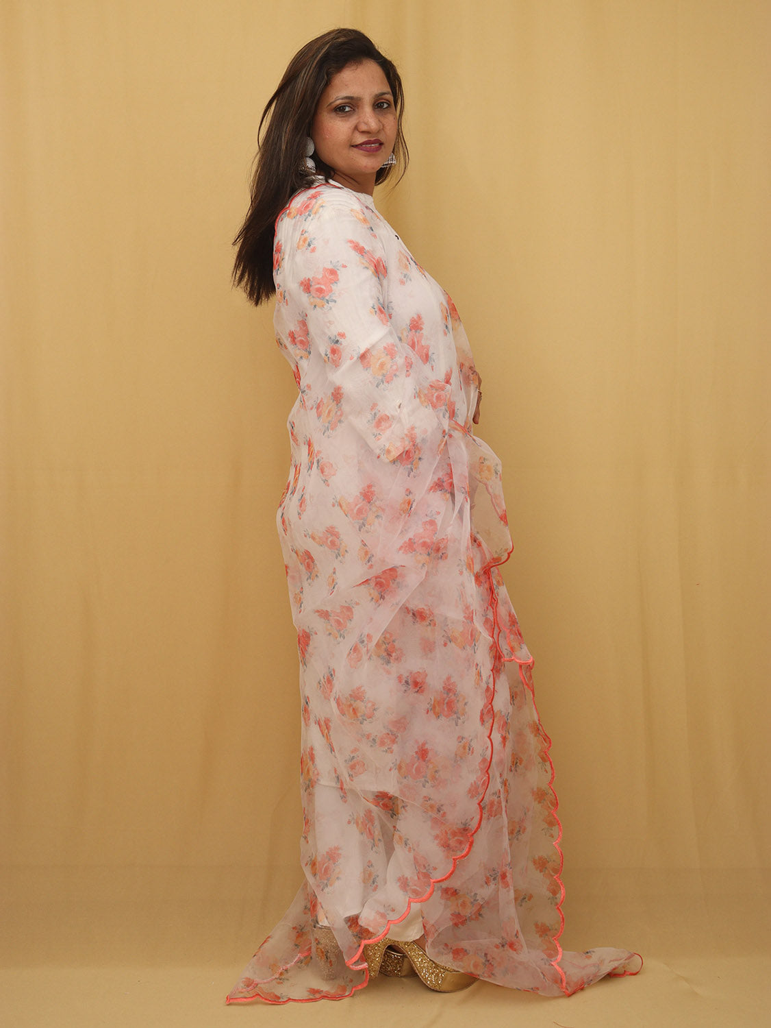 Off White Digital Printed Organza Silk Dupatta With Scalloped Border - Luxurion World