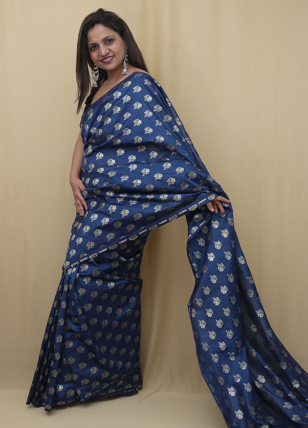 Stunning Blue Banarasi Silk Saree - Versatile Elegance for Every Event! - Luxurion World