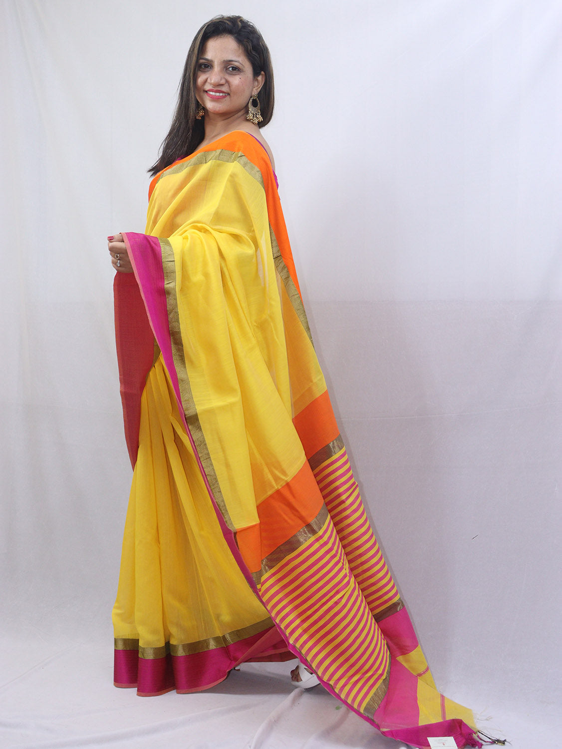 Stunning Yellow Maheshwari Silk Cotton Saree - Handloom Woven Beauty - Luxurion World