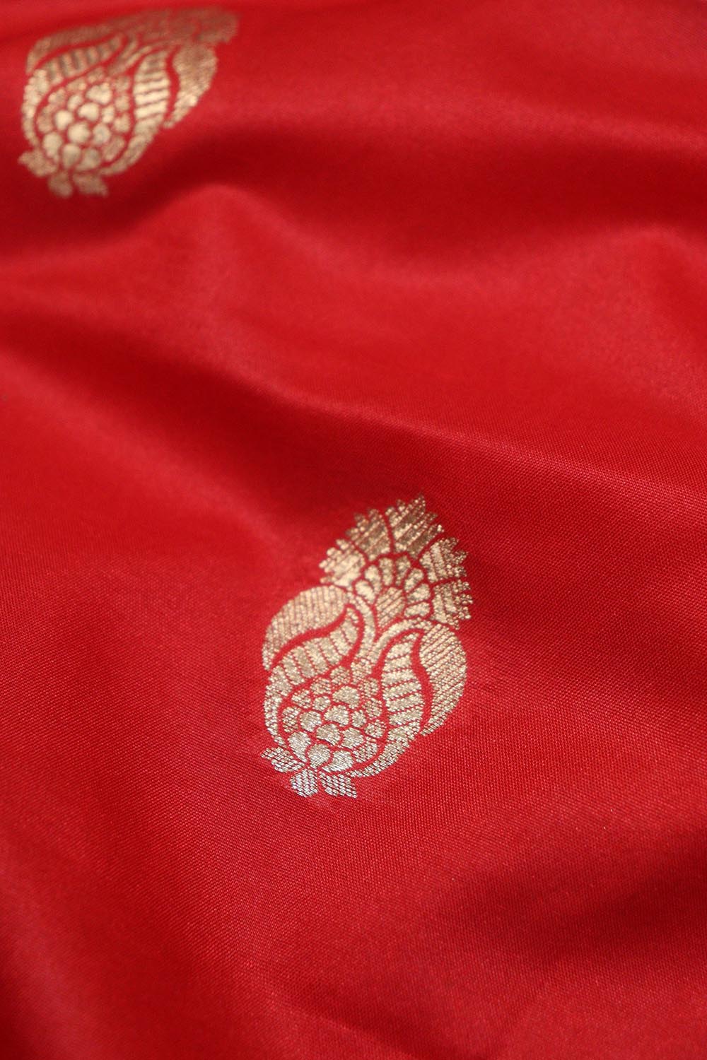 Red Banarasi Silk Fabric ( 1 Mtr ) - Luxurion World