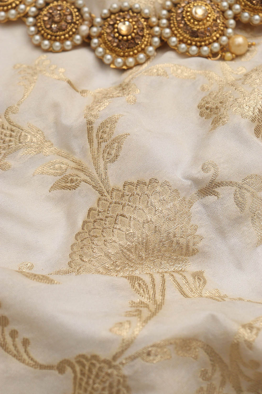 Dyeable Banarasi Silk Fabric ( 1 Mtr ) - Luxurion World