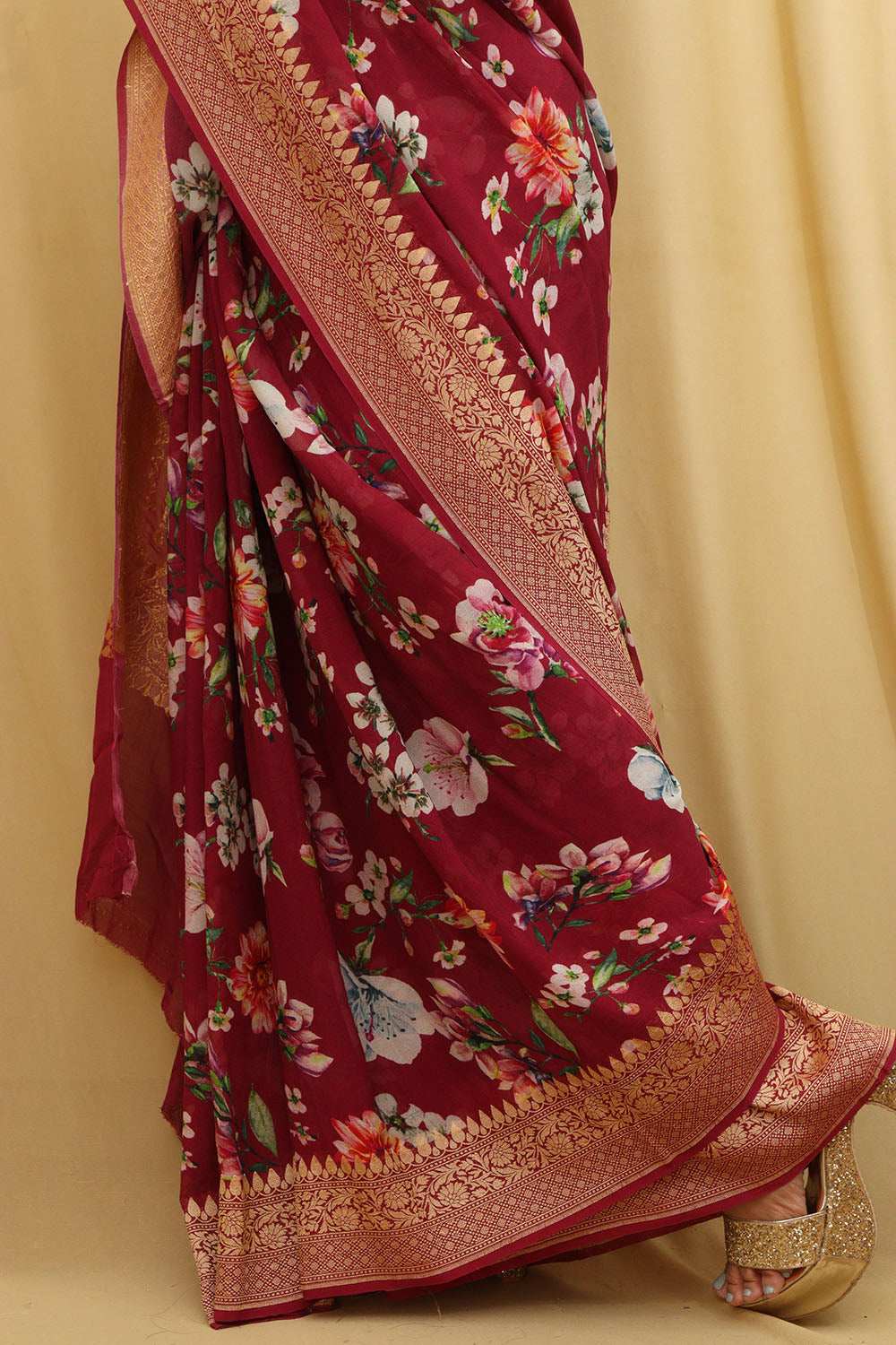 Elegant Maroon Handloom Banarasi Georgette Saree - Luxurion World