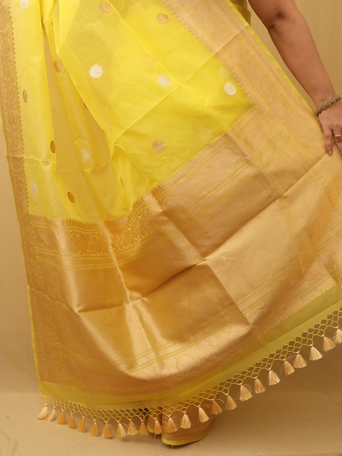 Yellow Banarasi Handloom Pure Kora Organza Silk Saree - Luxurion World