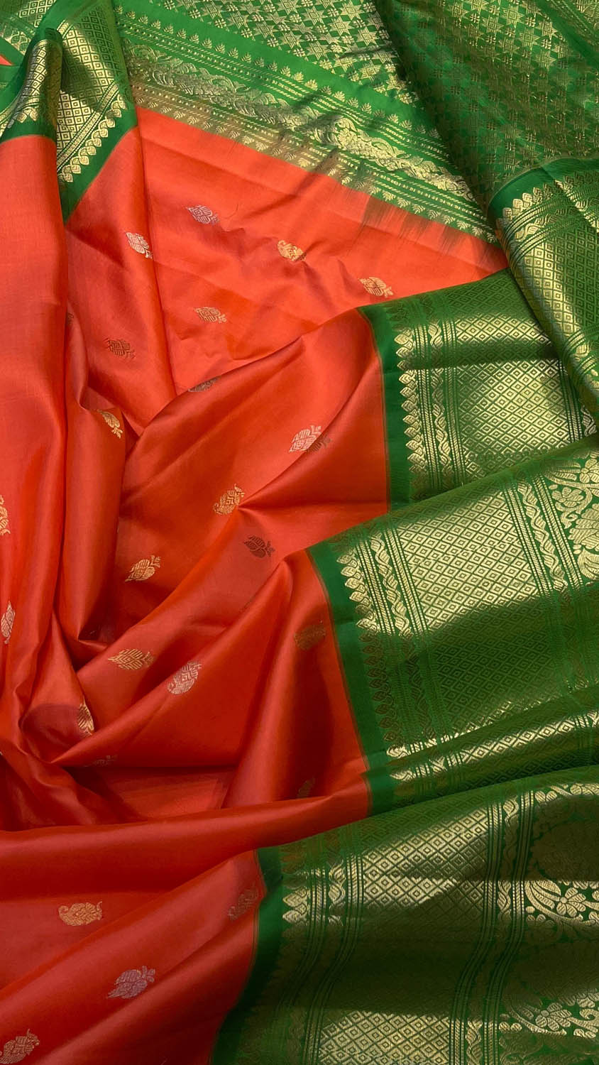 Red Gadwal Handloom Pure Silk Saree - Luxurion World