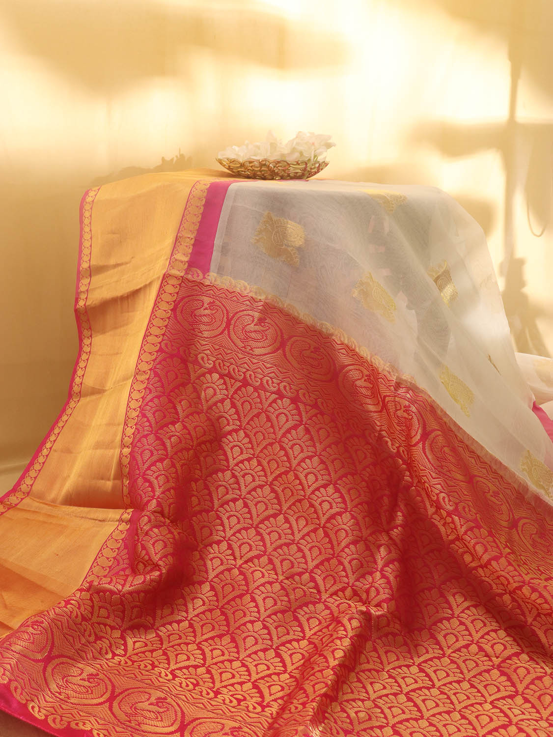 Off White And Pink Handloom Kanjeevaram Pure Organza Silk Saree - Luxurion World