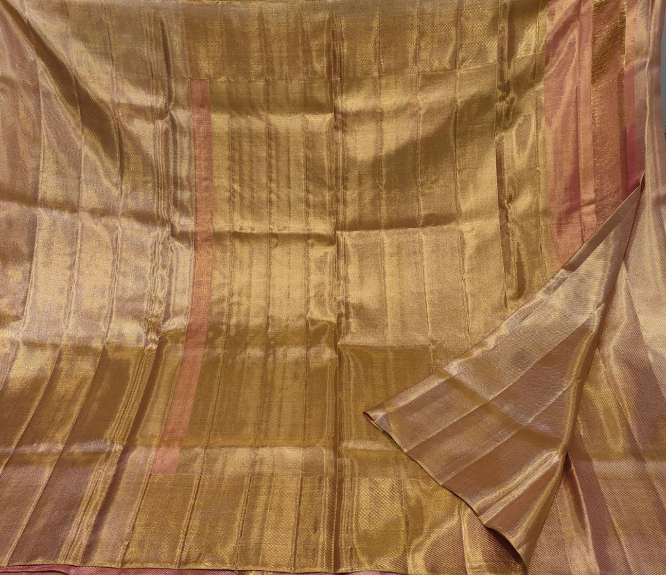 Golden Kanjeevaram Handloom Pure Silk Saree - Luxurion World