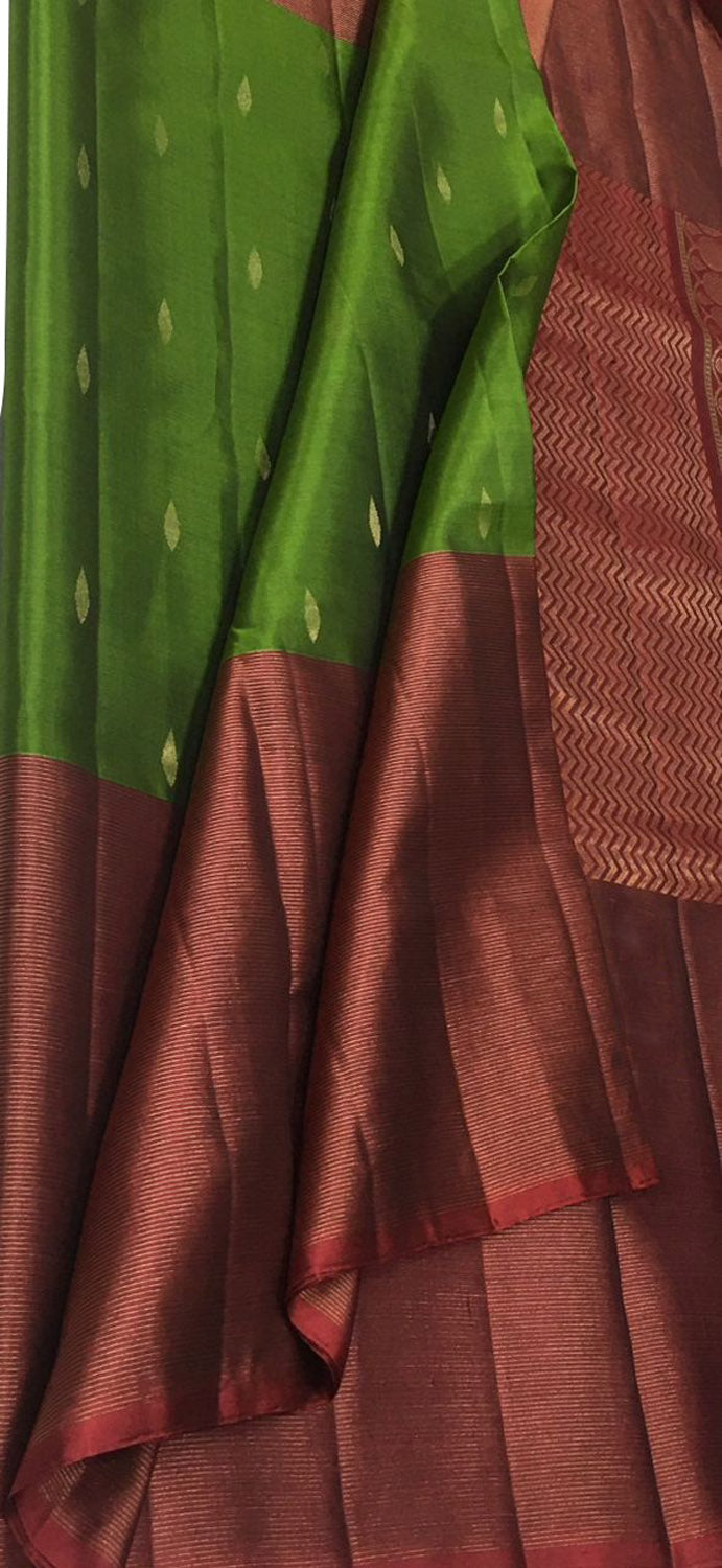Green Handloom Kanjeevaram Pure Silk Saree - Luxurion World