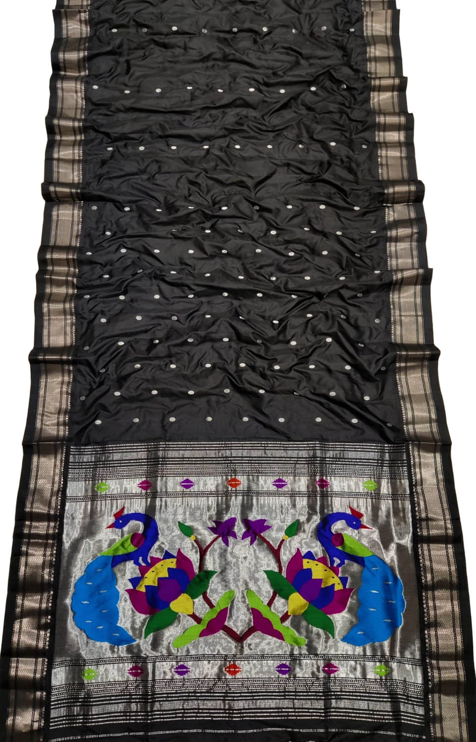Stunning Black Paithani Handloom Silk Saree - Pure Elegance - Luxurion World