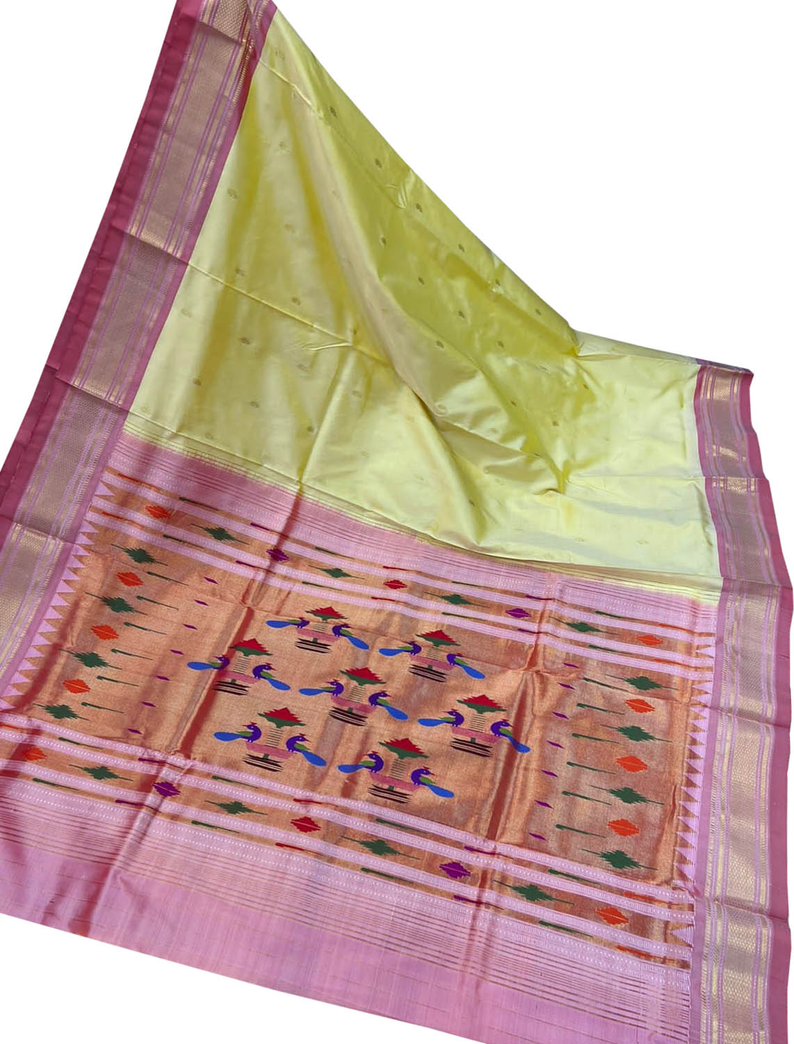 Pure Silk Yellow Handloom Paithani Saree with Maharani Pallu - Luxurion World