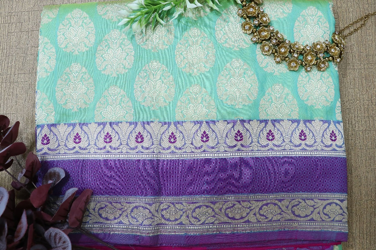 Green Handloom Banarasi Pure Katan Silk Kadiyal Border Saree - Luxurion World
