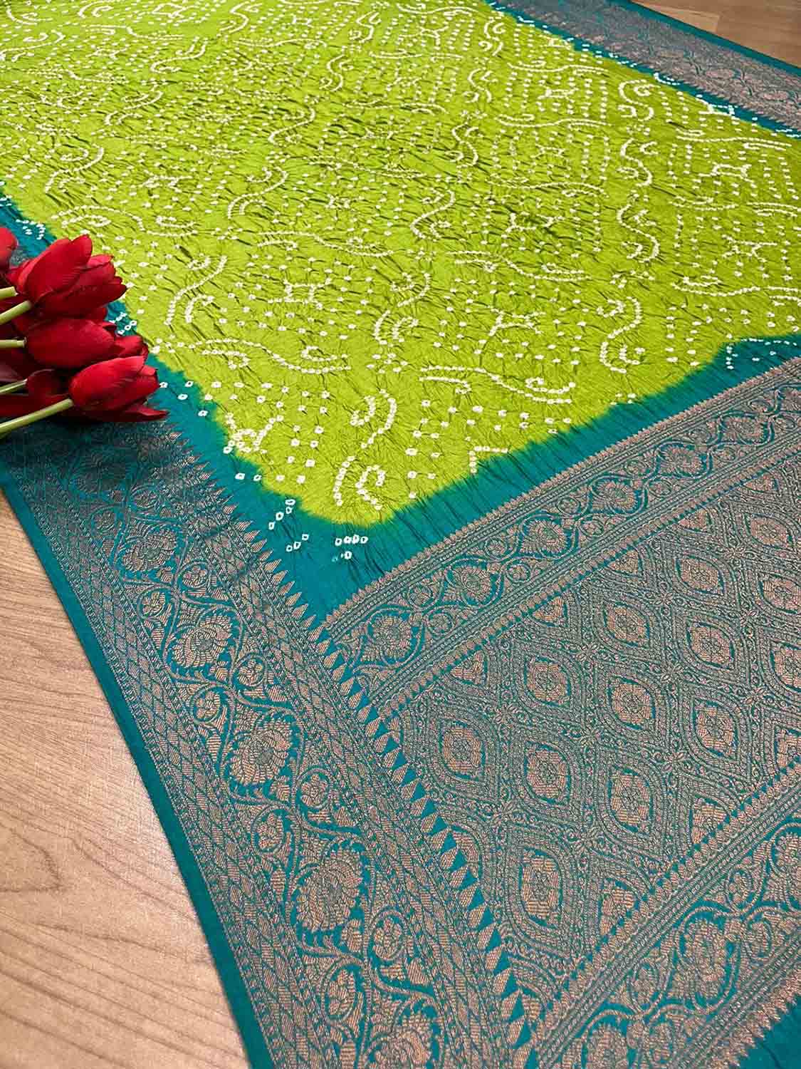 Green Bandhani Kanjeevaram Border Silk Dupatta - Pure Elegance - Luxurion World