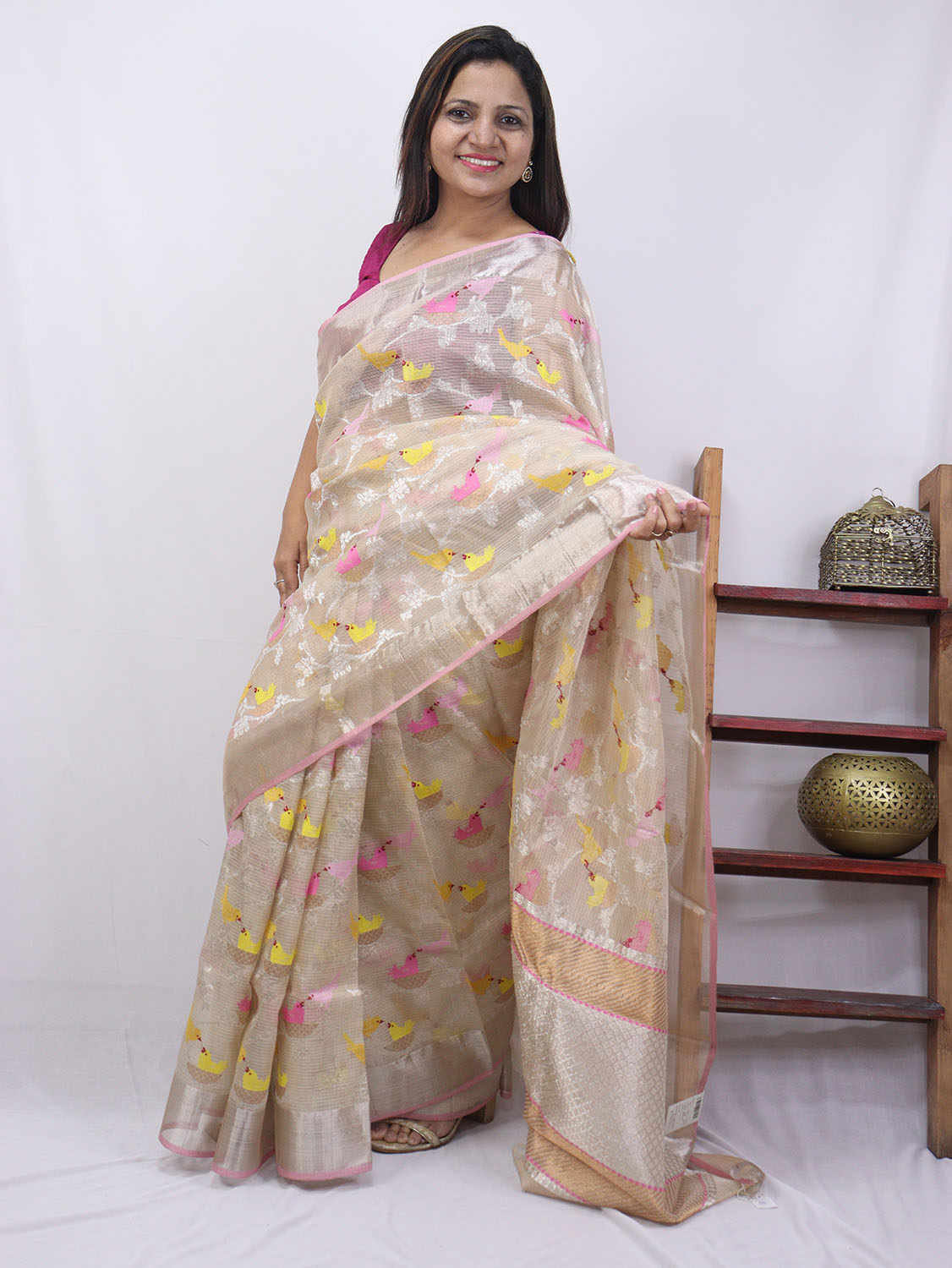 Pastel Handloom Kota Doria Real Zari Saree - Luxurion World