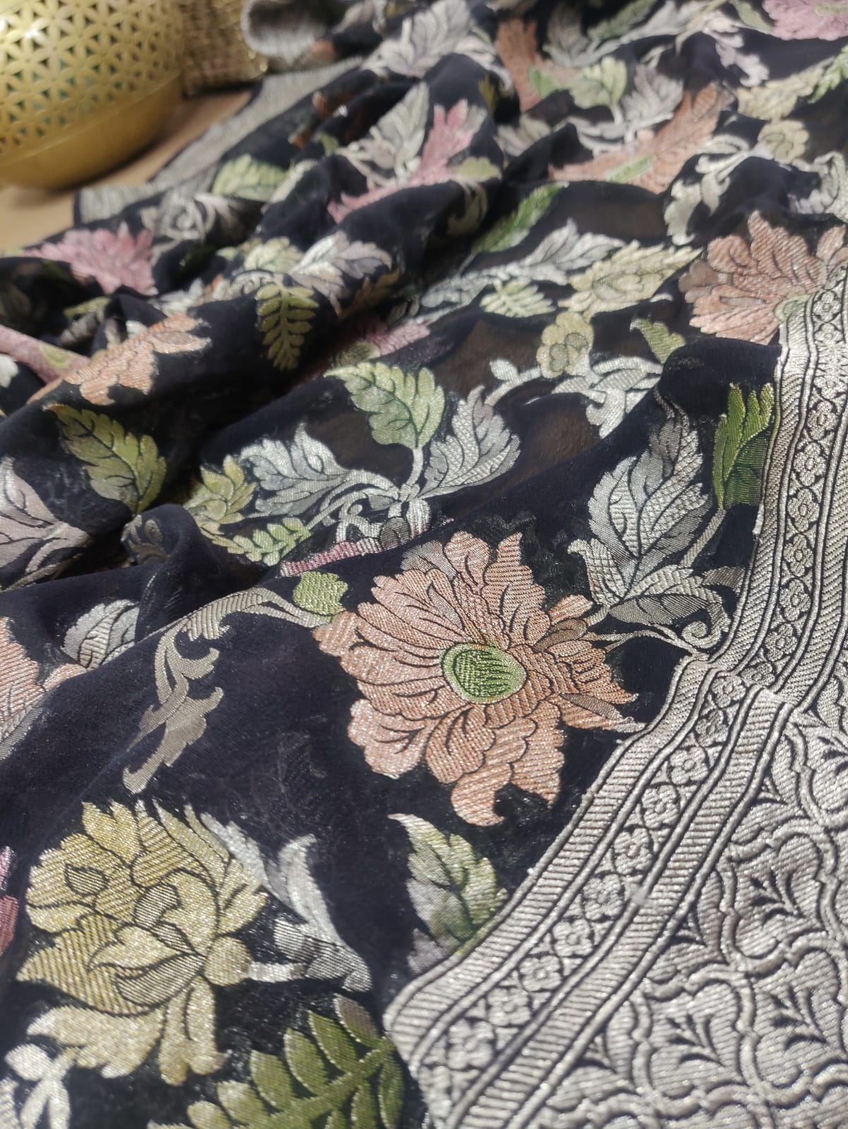 Black Handloom Banarasi Brush Dye Pure Georgette Dupatta - Luxurion World