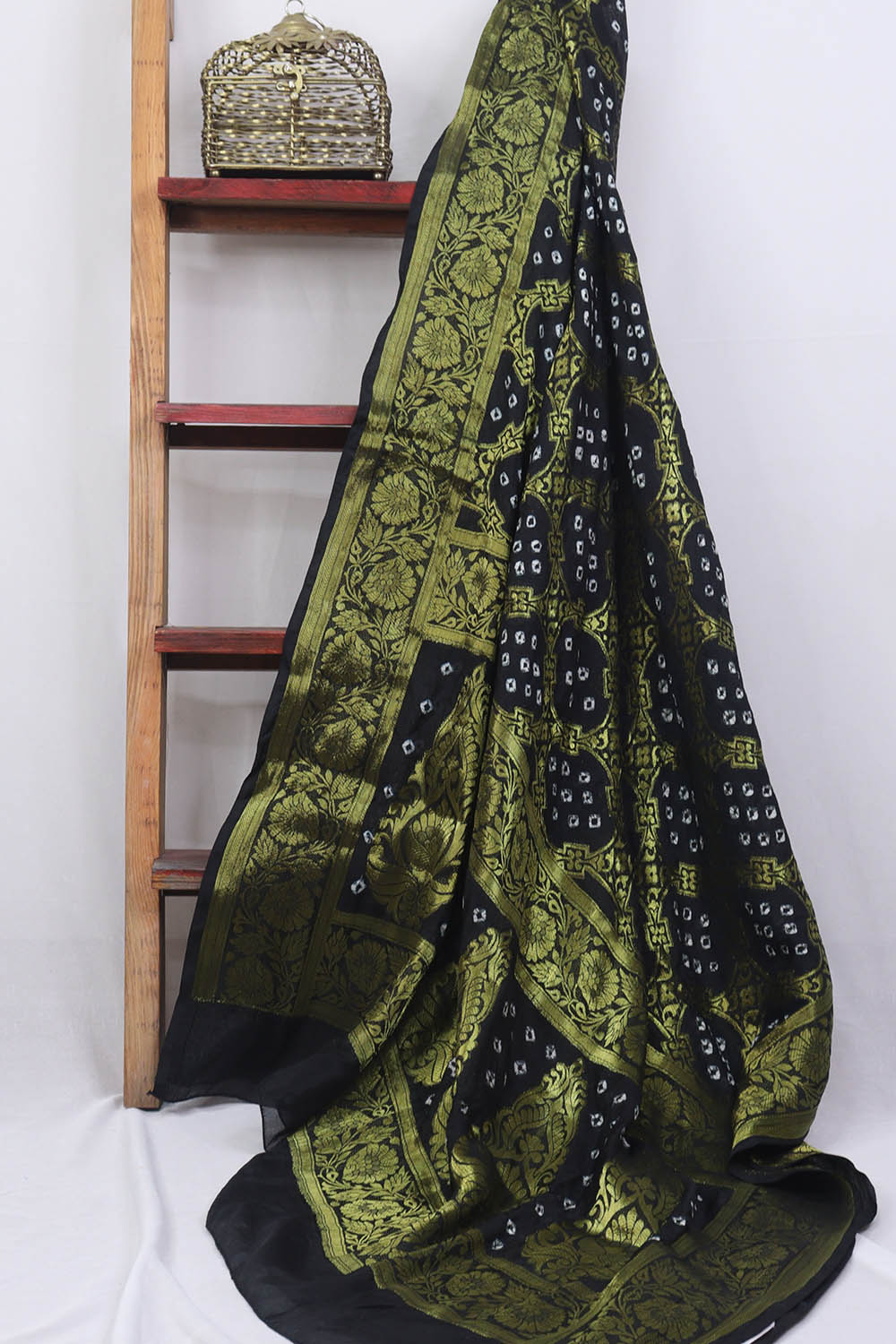 Stylish Black Bandhani Silk Dupatta for Elegant Attire - Luxurion World