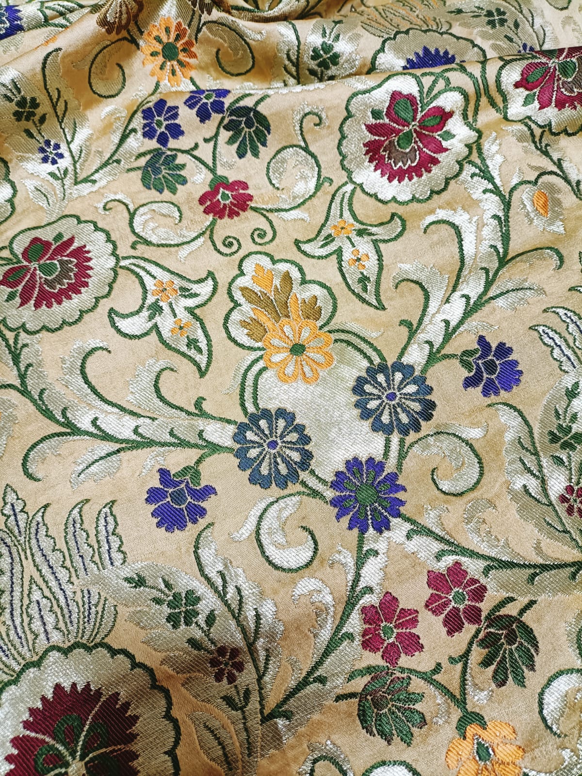 Pastel Banarasi Kimkhwab Silk Meenakari Fabric ( 1 Mtr ) - Luxurion World