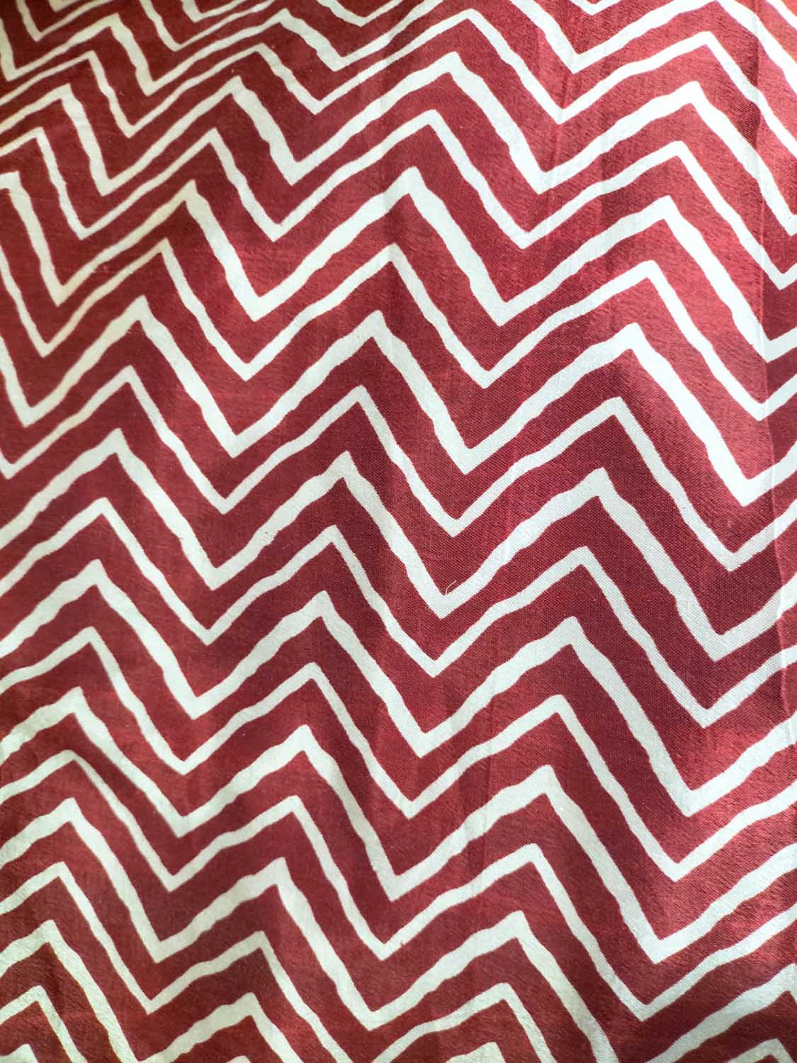 Maroon Digital Printed Gajji Silk Zig Zag Design Fabric ( 1 Mtr ) - Luxurion World