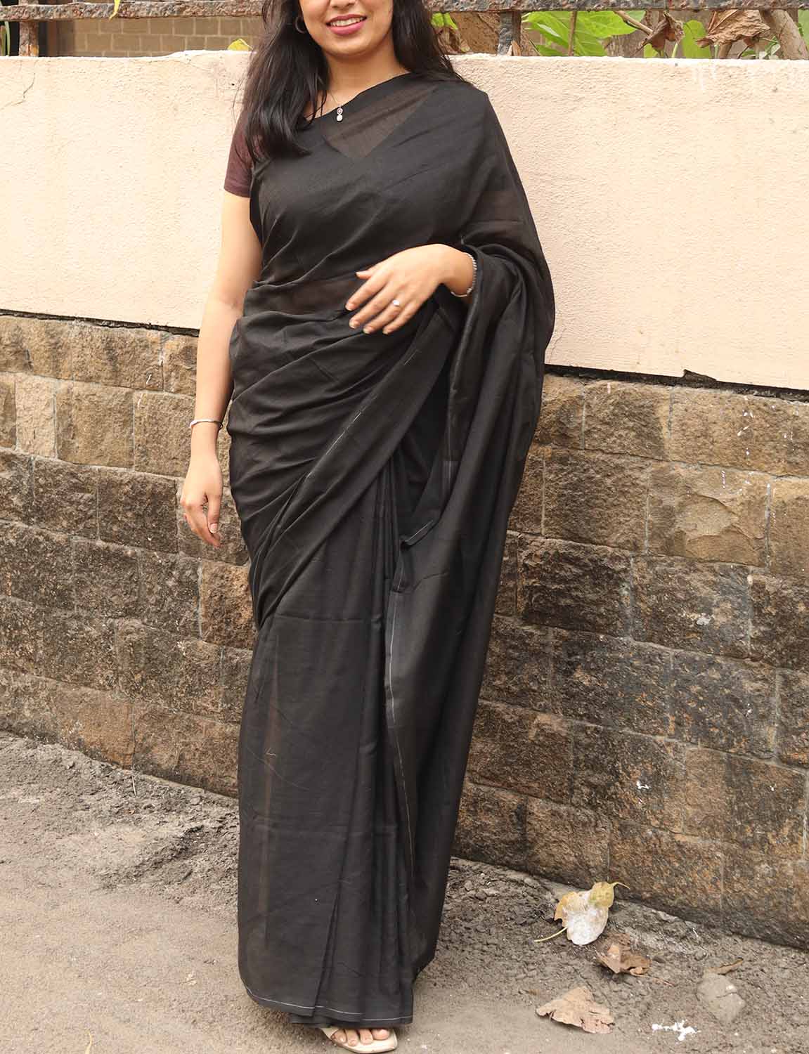 Black Handloom Plain Bengal Cotton Saree - Luxurion World