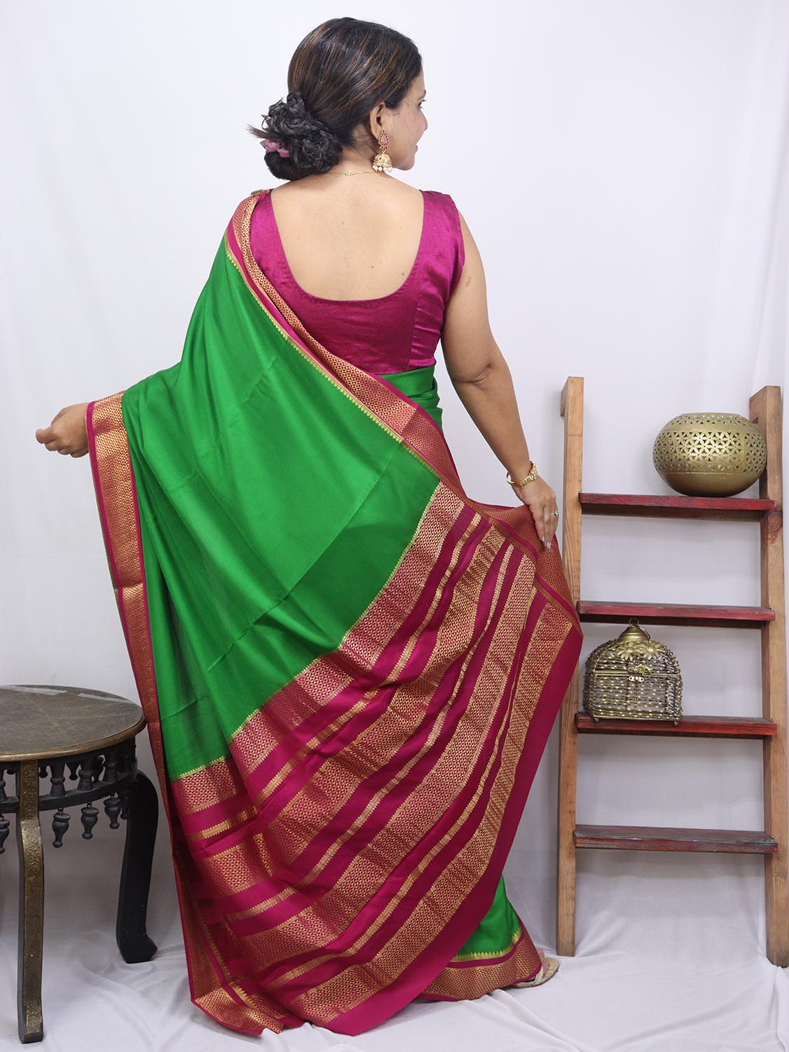 Green Mysore Handloom Pure Crepe Silk Saree - Luxurion World