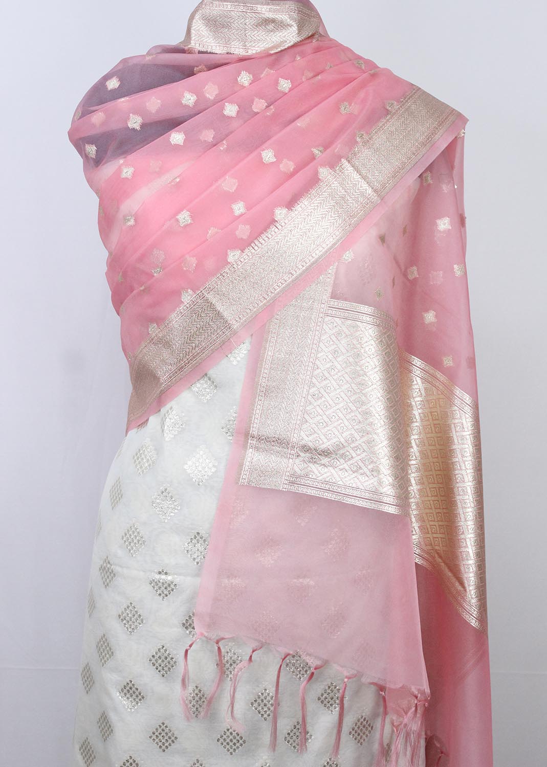 Dyeable Banarasi Cotton Silk Suit With Pink Banarasi Organza Dupatta - Luxurion World