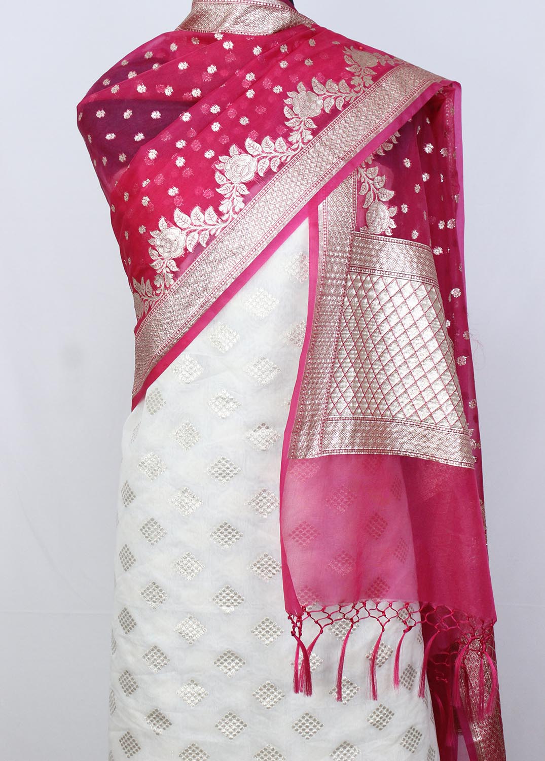 Dyeable Banarasi Cotton Silk Suit With Pink Banarasi Organza Dupatta - Luxurion World
