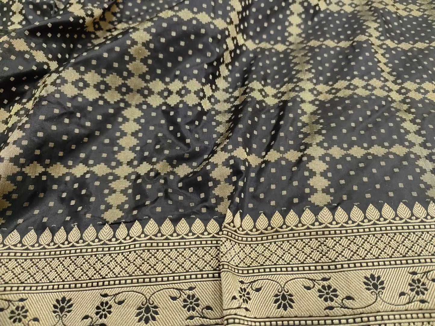 Black Banarasi Handloom Pure Katan Silk Dupatta - Luxurion World