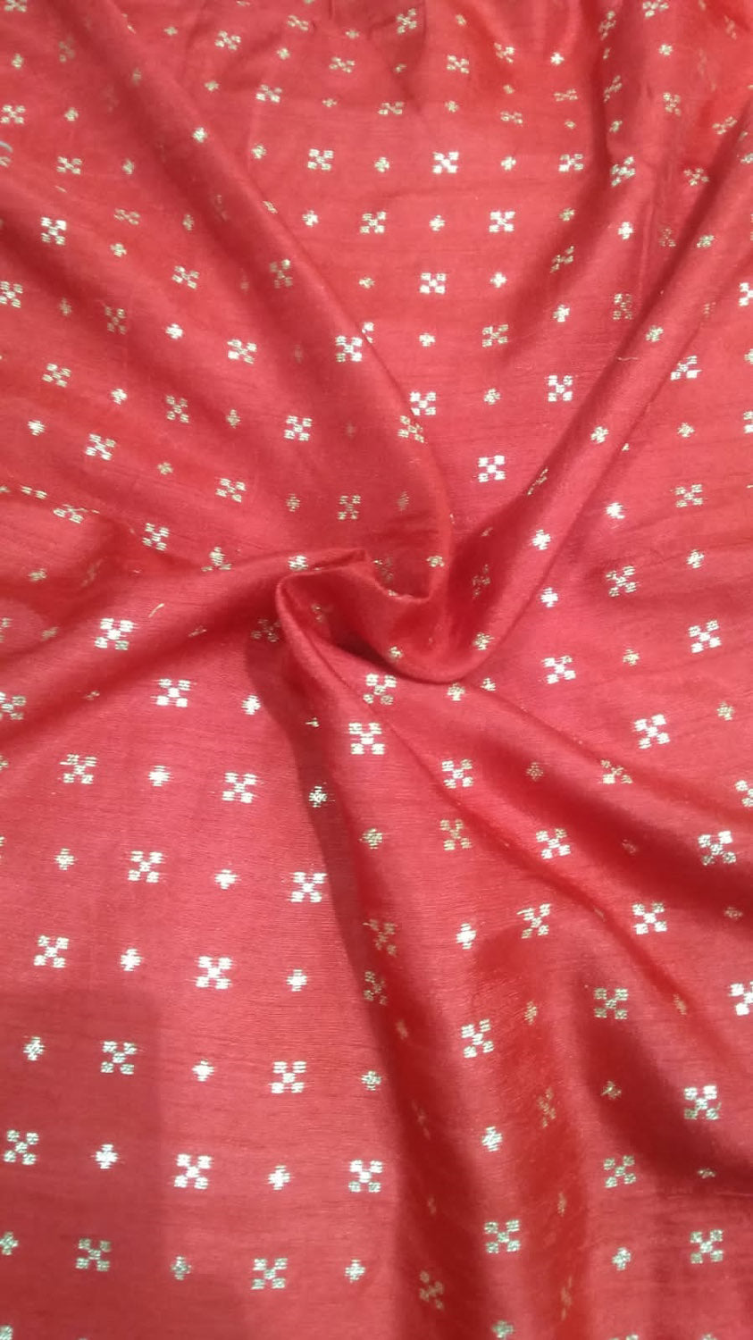 Red Banarasi Dola Silk Fabric ( 1 Mtr ) - Luxurion World