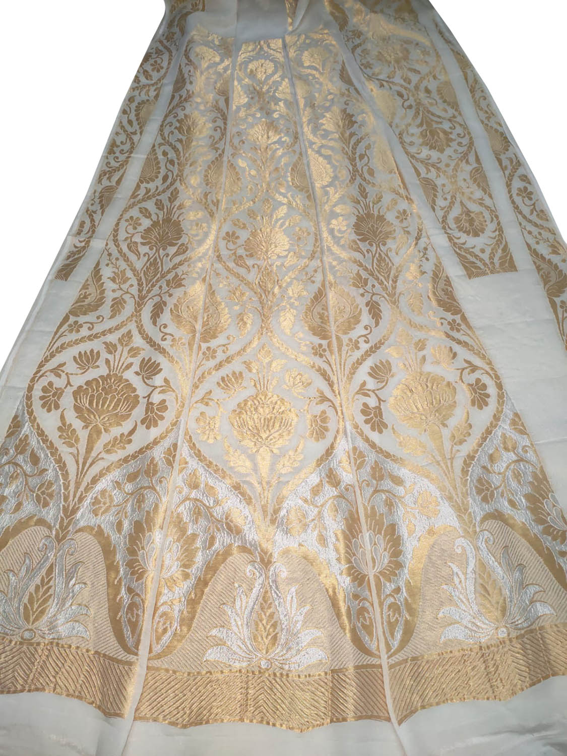 Dyeable Banarasi Handloom Pure Georgette Unstitched Lehenga Set - Luxurion World