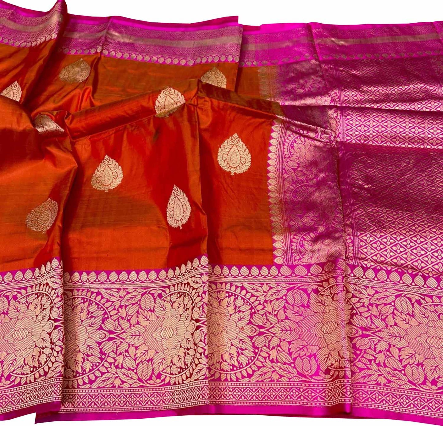 Red Banarasi Handloom Pure Katan Silk Saree - Luxurion World