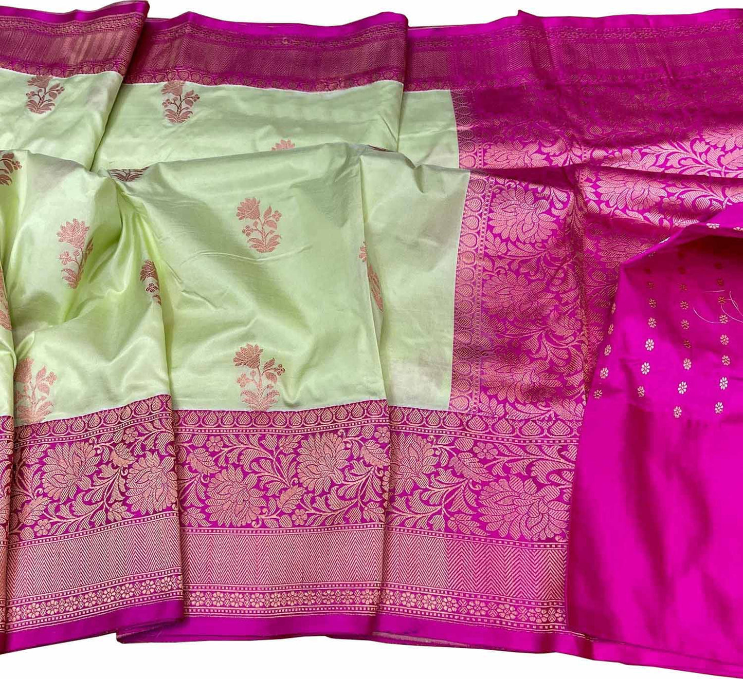 Green Banarasi Handloom Pure Katan Silk Saree - Luxurion World
