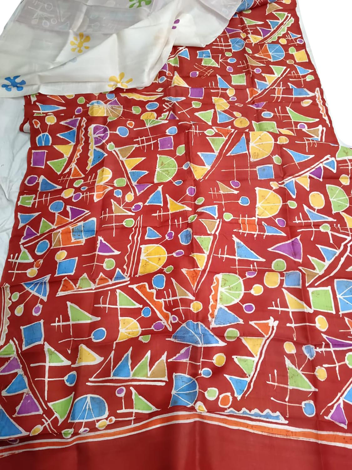 Off White And Red Hand Batik Bishnupuri Silk Saree - Luxurion World