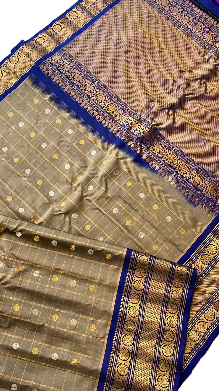 Pastel Handloom Gadwal Pure Silk Saree - Luxurion World