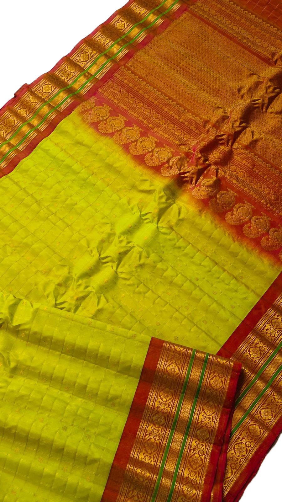 Green Handloom Gadwal Pure Silk Saree - Luxurion World