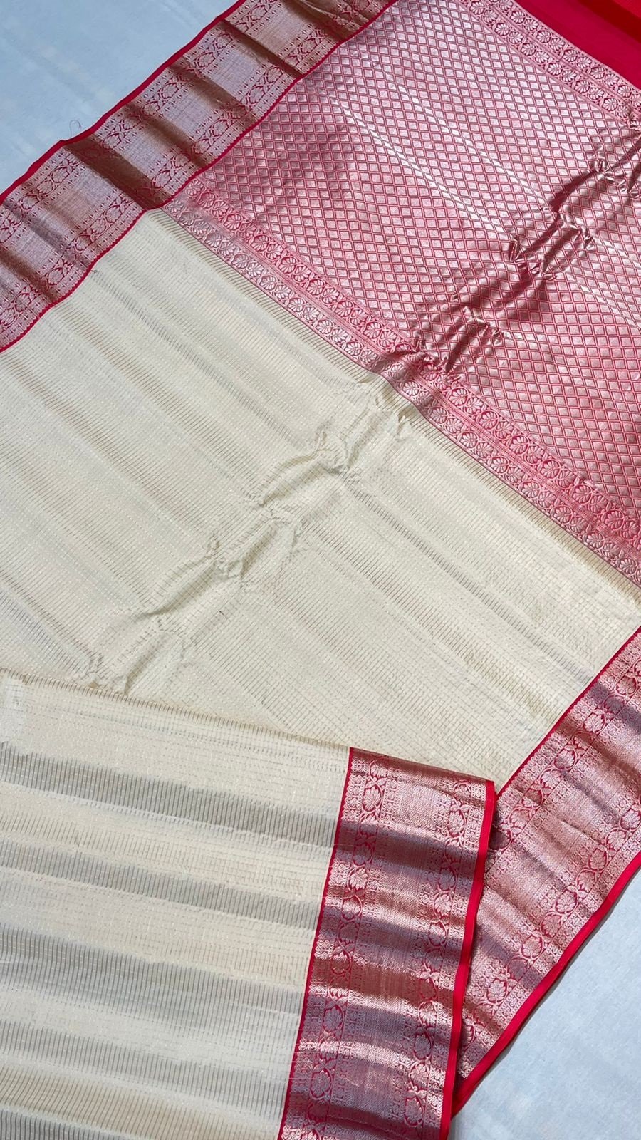 Pastel Handloom Gadwal Pure Silk Saree - Luxurion World