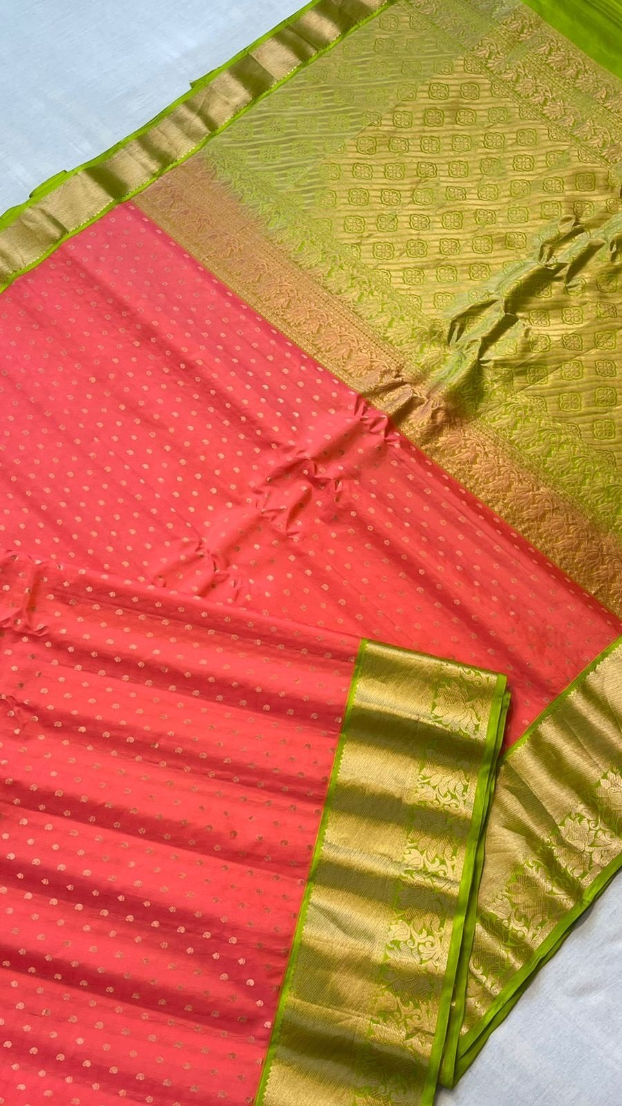 Pink Handloom Gadwal Pure Silk Saree - Luxurion World