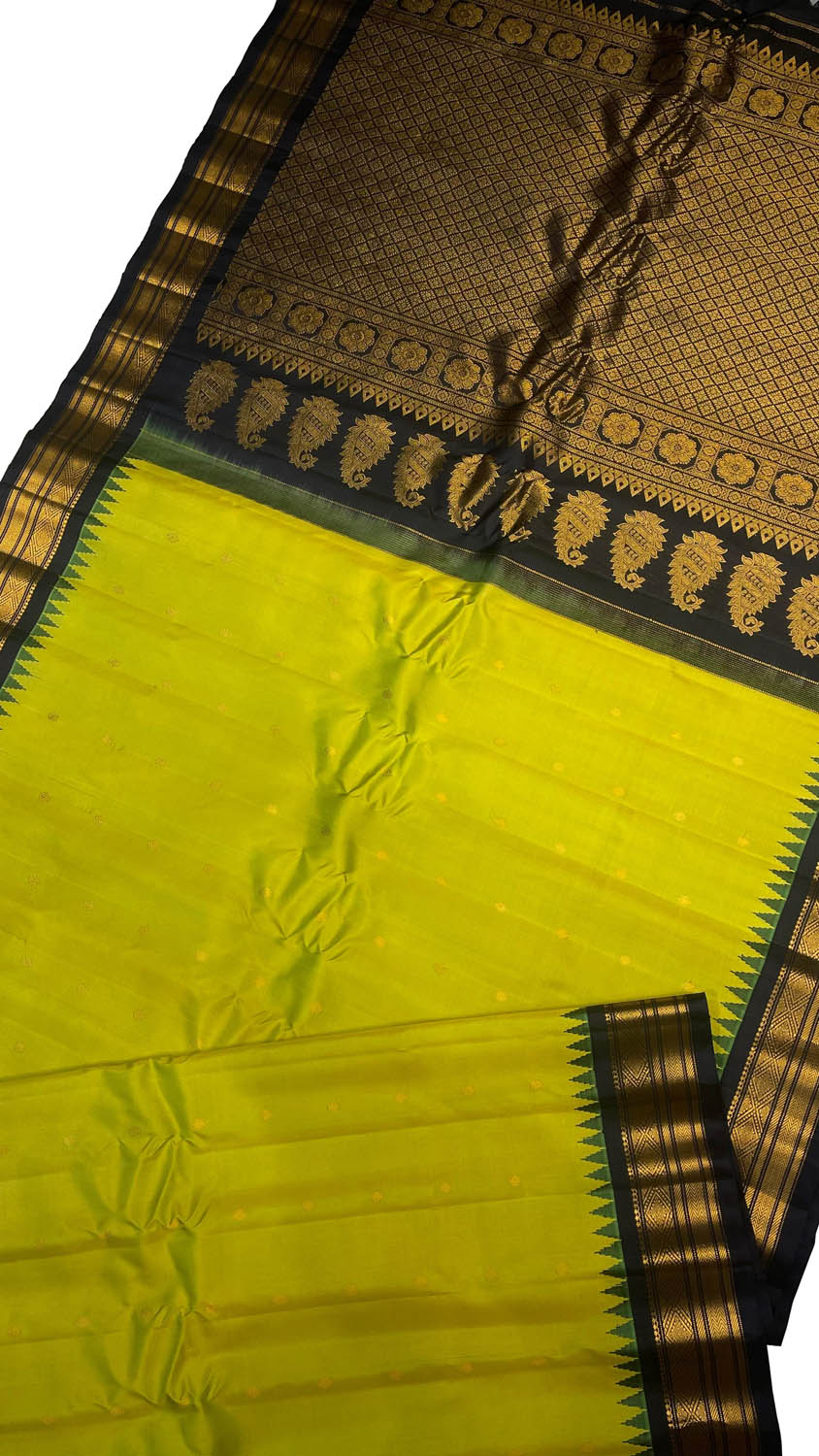 Green Gadwal Handloom Pure Silk Saree - Luxurion World