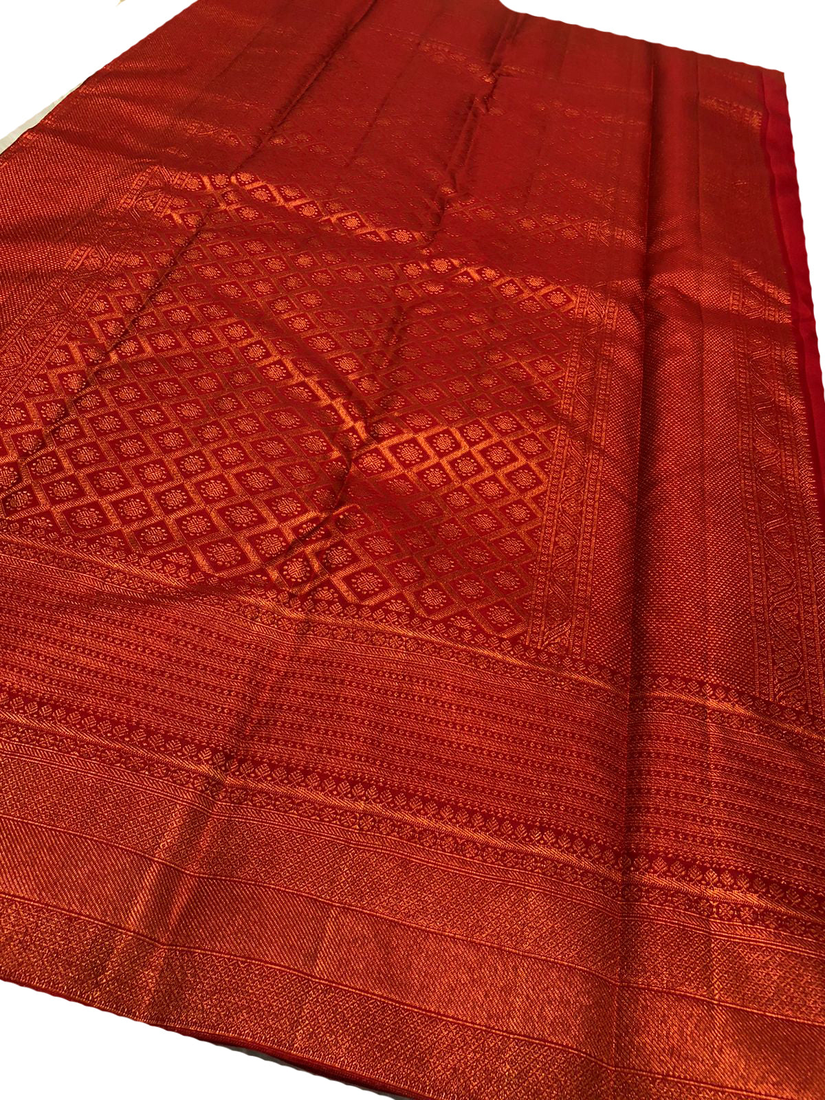 Red Handloom Kanjeevaram Pure Silk Saree - Luxurion World