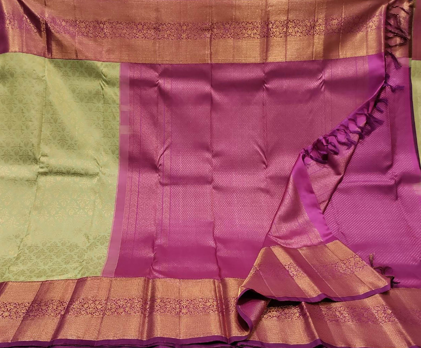 Shop the Finest Green Kanjeevaram Handloom Pure Silk Saree Online - Luxurion World