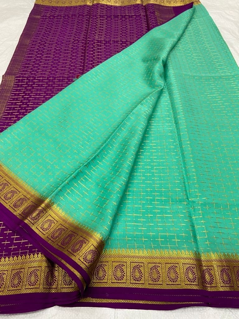 Green Handloom Mysore Crepe Silk Saree - Luxurion World