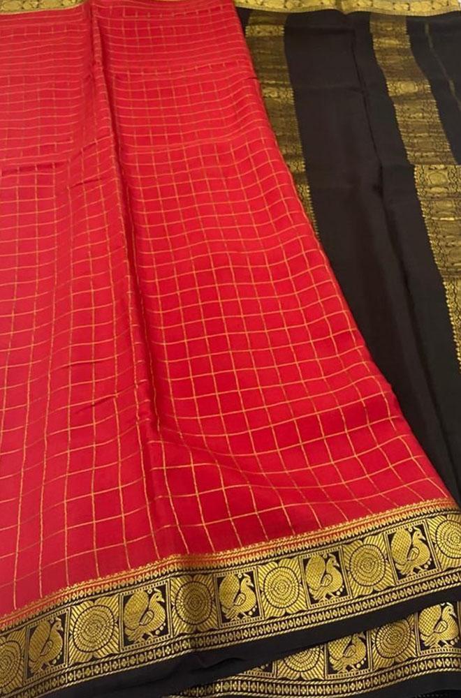 Red Handloom Mysore Crepe Silk Saree - Luxurion World