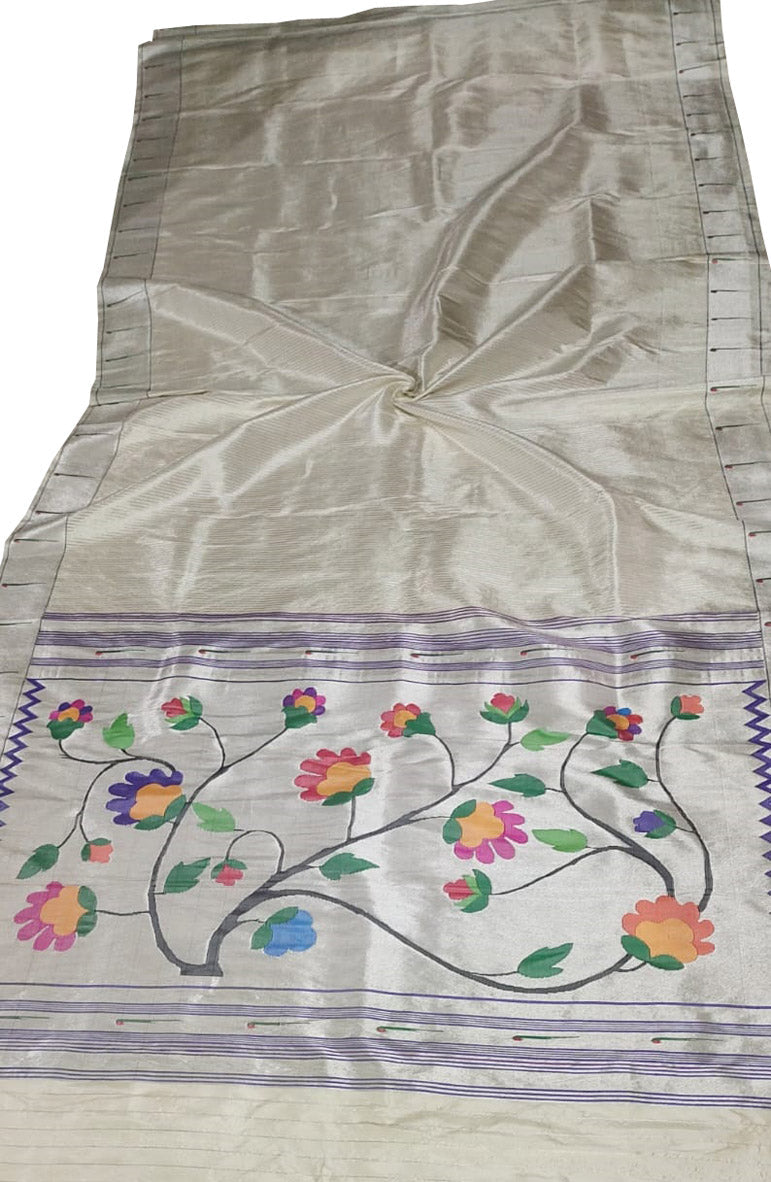 Off White Paithani Handloom Pure Silk Flower Design Muniya Border Saree - Luxurion World