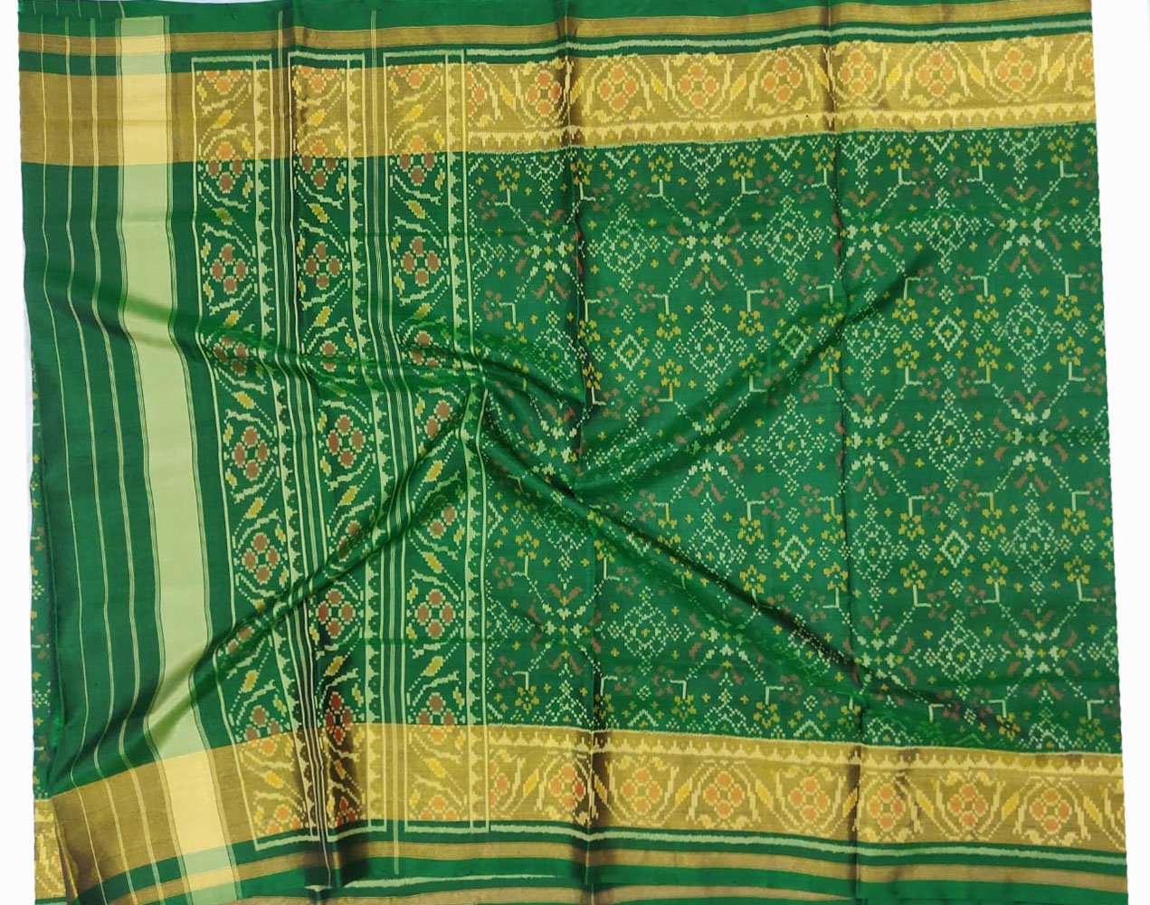 Green Handloom Single Ikat Patola Pure Silk Saree - Luxurion World