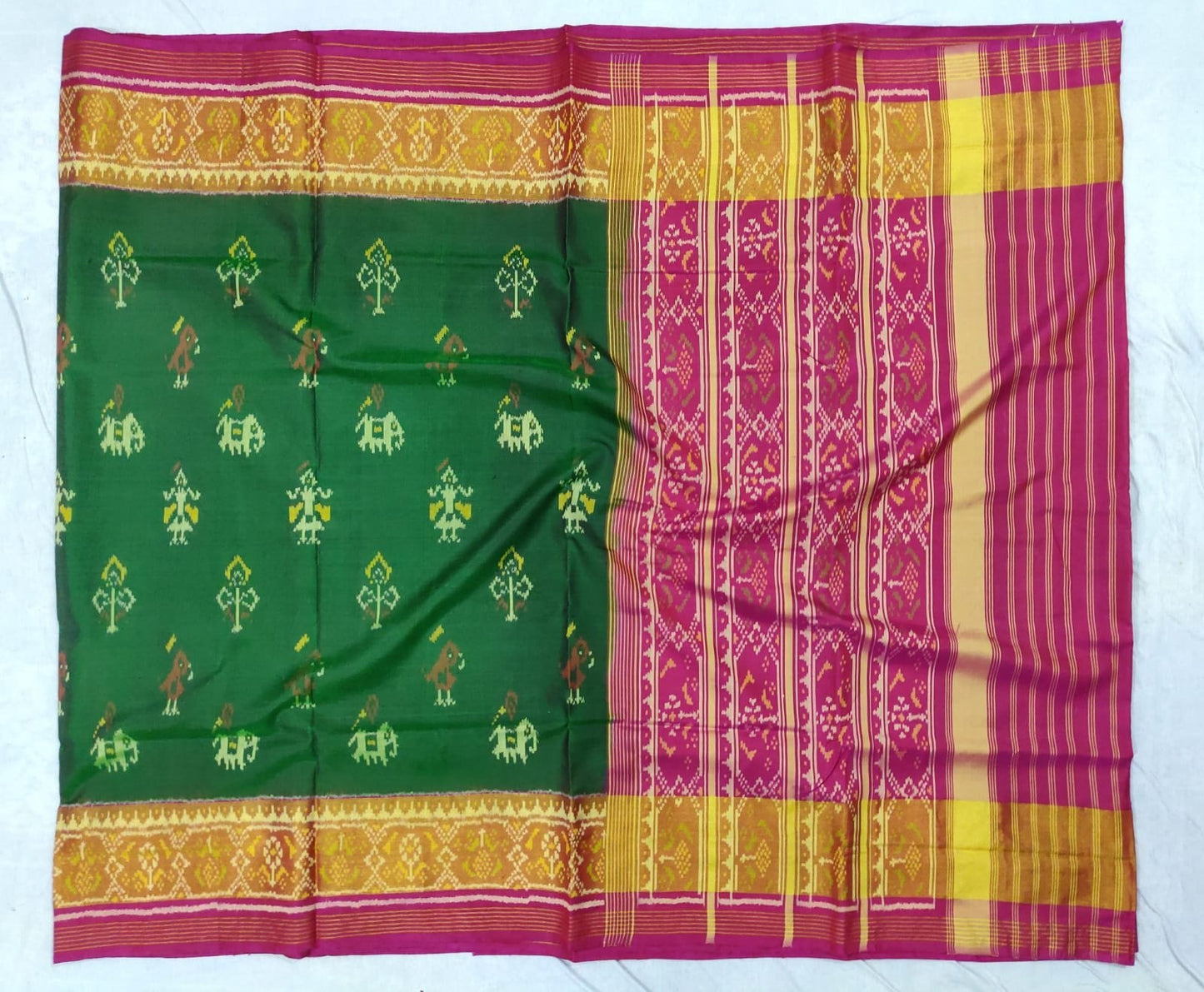 Green Handloom Single Ikat Patola Pure Silk Saree - Luxurion World