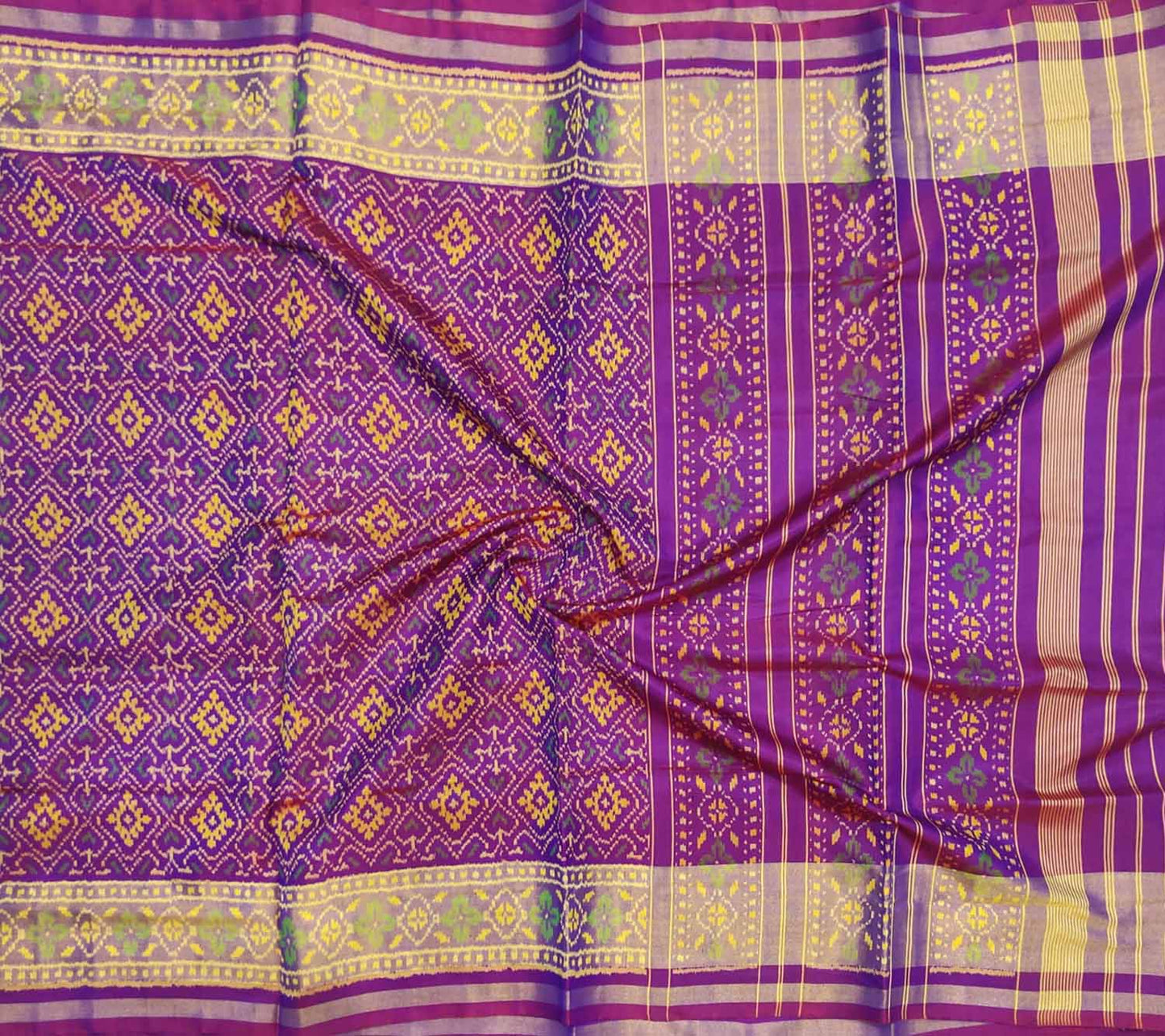 Purple Handloom Single Ikat Patola Pure Silk Saree - Luxurion World